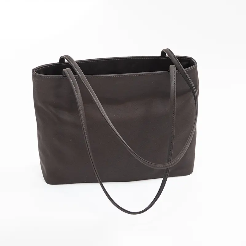 Beg Tote Nilon